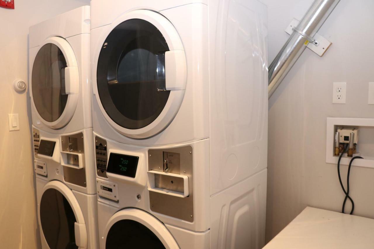 A Stylish Stay W/ A Queen Bed, Heated Floors.. #36 ブルックライン エクステリア 写真